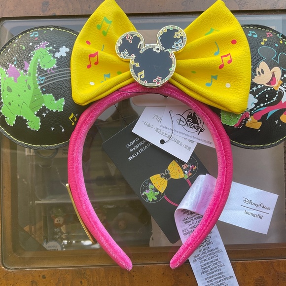 Disney world loungefly ears - Picture 1 of 3